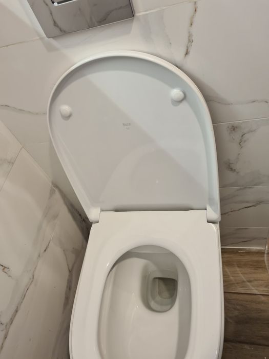 Тоалетна Roca One Rimless + Roca Ona Supralit