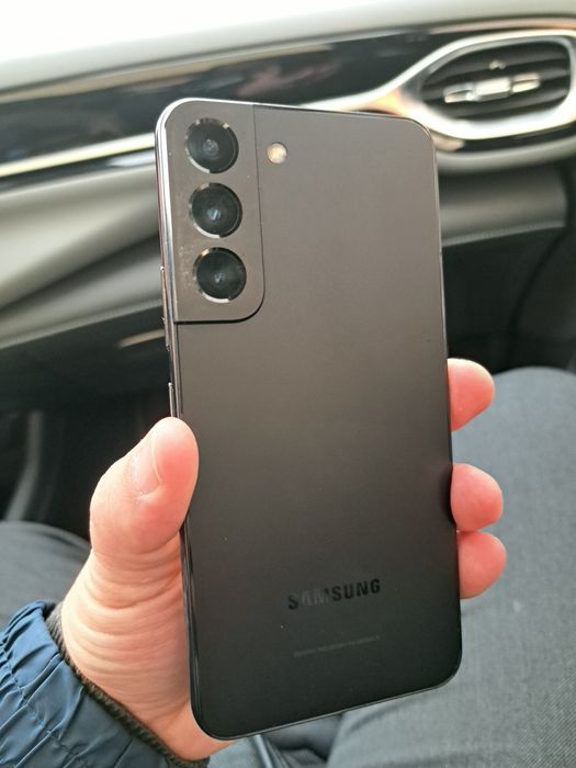 Samsung S22 Plus xotirasi 8/128GB