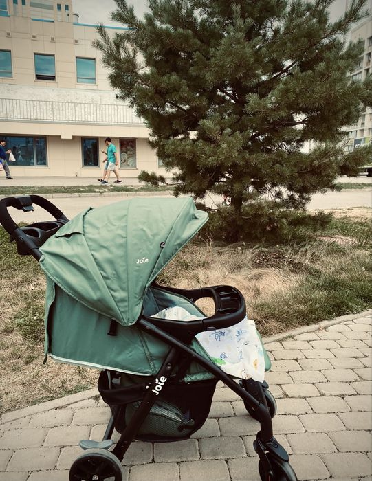 Коляска в хорошем состоянии