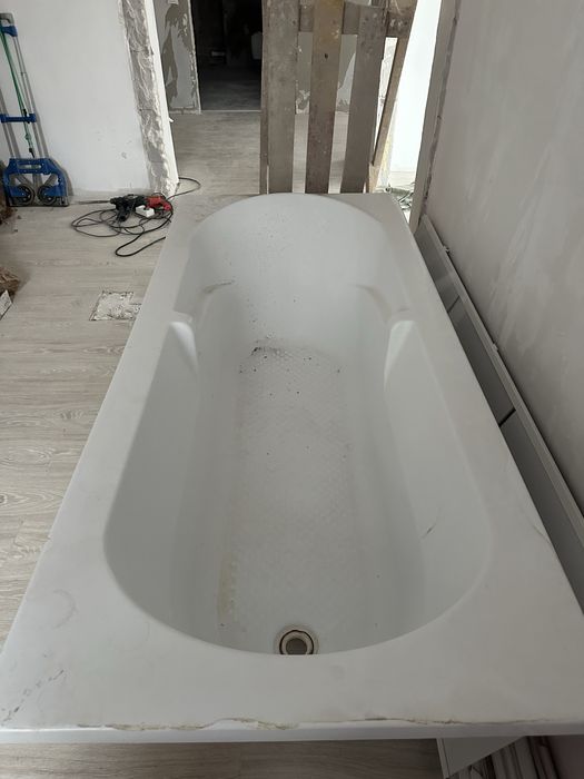Акриловая ванна б/у