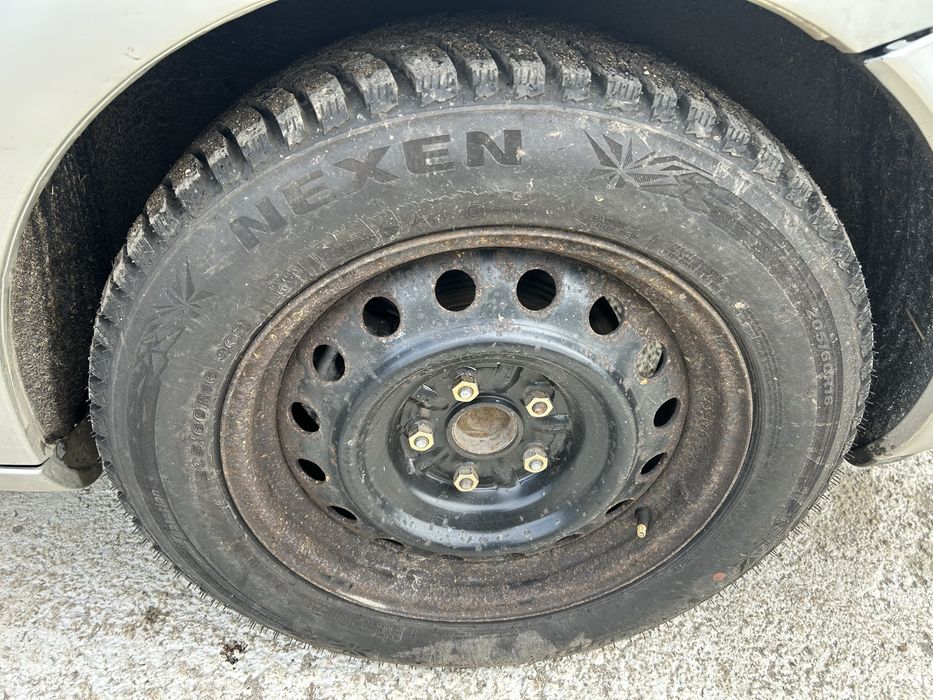 Тойота авенсис 2,2д 150кс на части/Toyota Avensis 2,2d 150ks na chasti