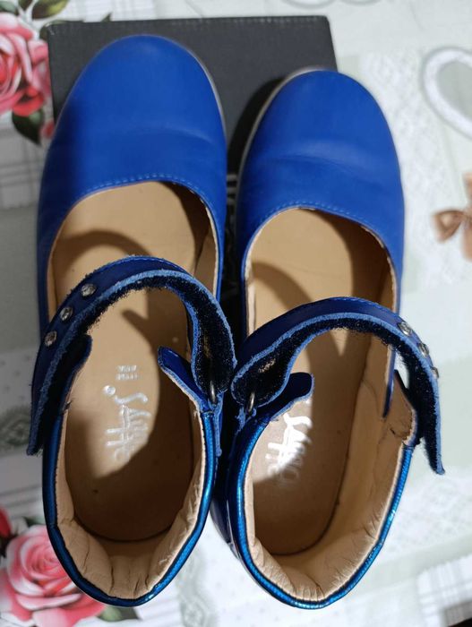 от естествена кожа красиви и удобни сини обувки балеринки, р-р 33
