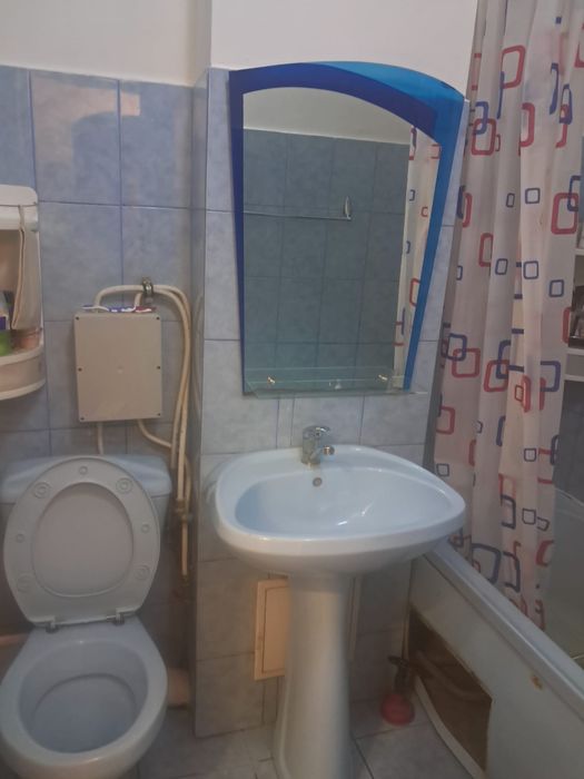 Apartament 2 camere semidecomandat , etaj 1, mobilat