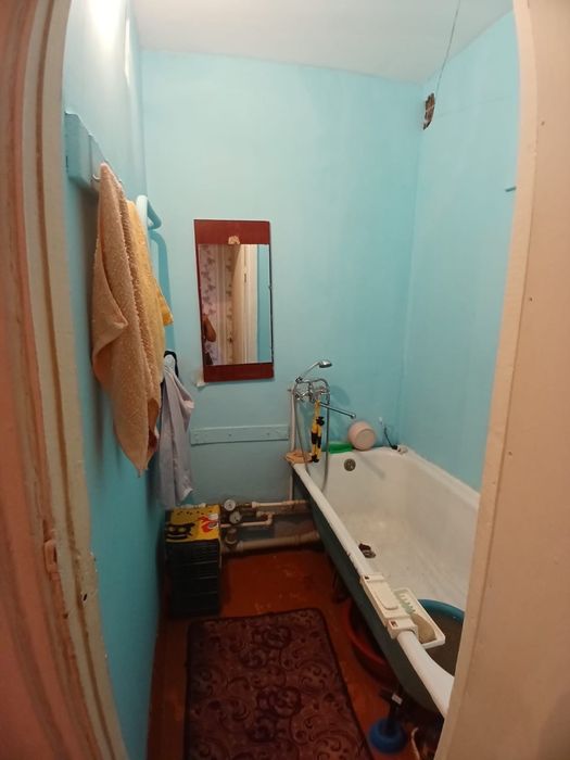 Продам 4 комнатную квартиру