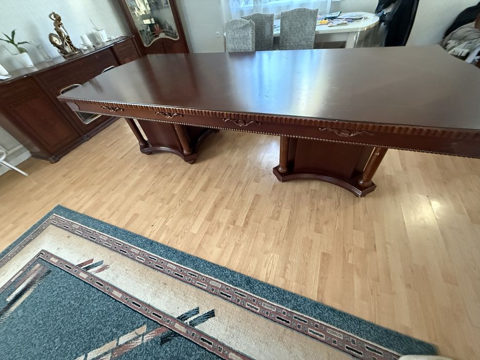 Продам стол Малайзия