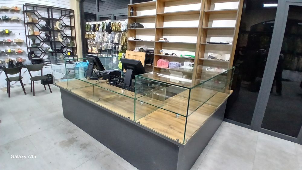 Oynali vitrinalar, стеклянные витрина