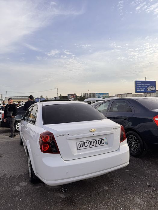 Lasetti 2013-yil Avtomat Metan