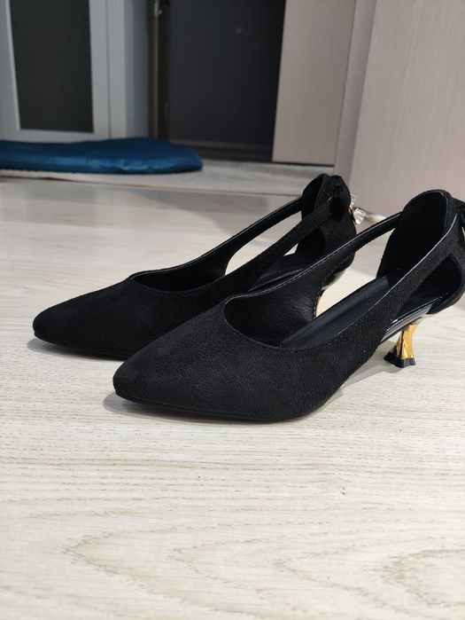 Срочно продам туфли