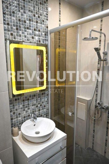 Дава се под наем Тристаен апартамент в Варна, Младост 2 - 70 кв.м за 550 € - Снимка #6