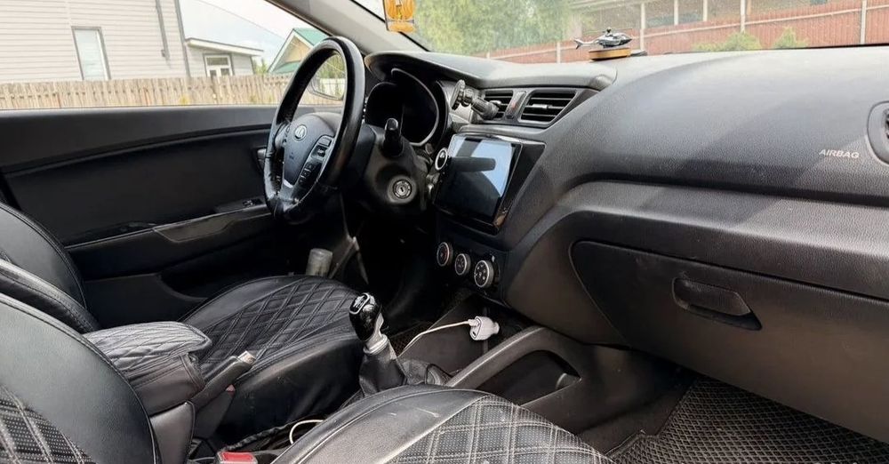 Kia Rio 3 рестайлинг 2015, 1.6, 123 л.с.