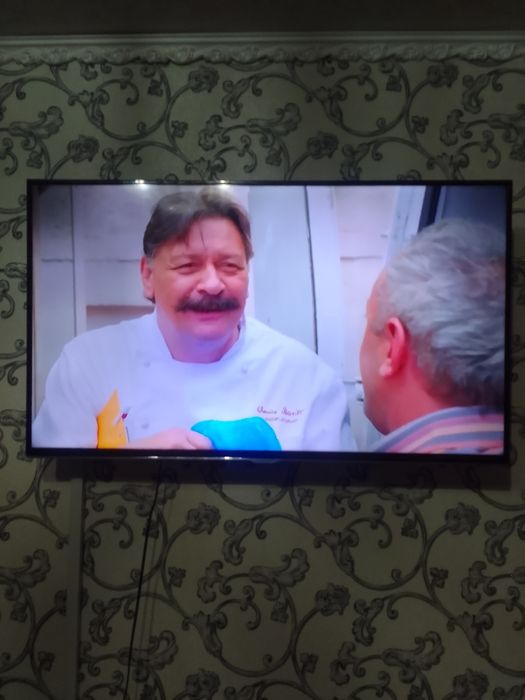 Продам телевизор Самсунг