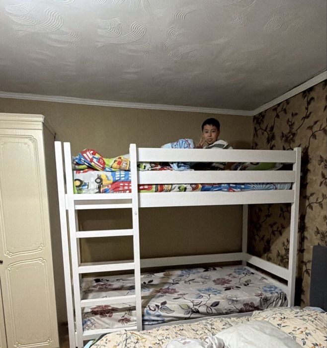Продам двухъярусную кровать