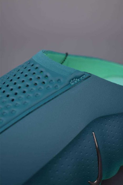 Продавам нови мъжки чехли с кутия Nike Mind 001  green