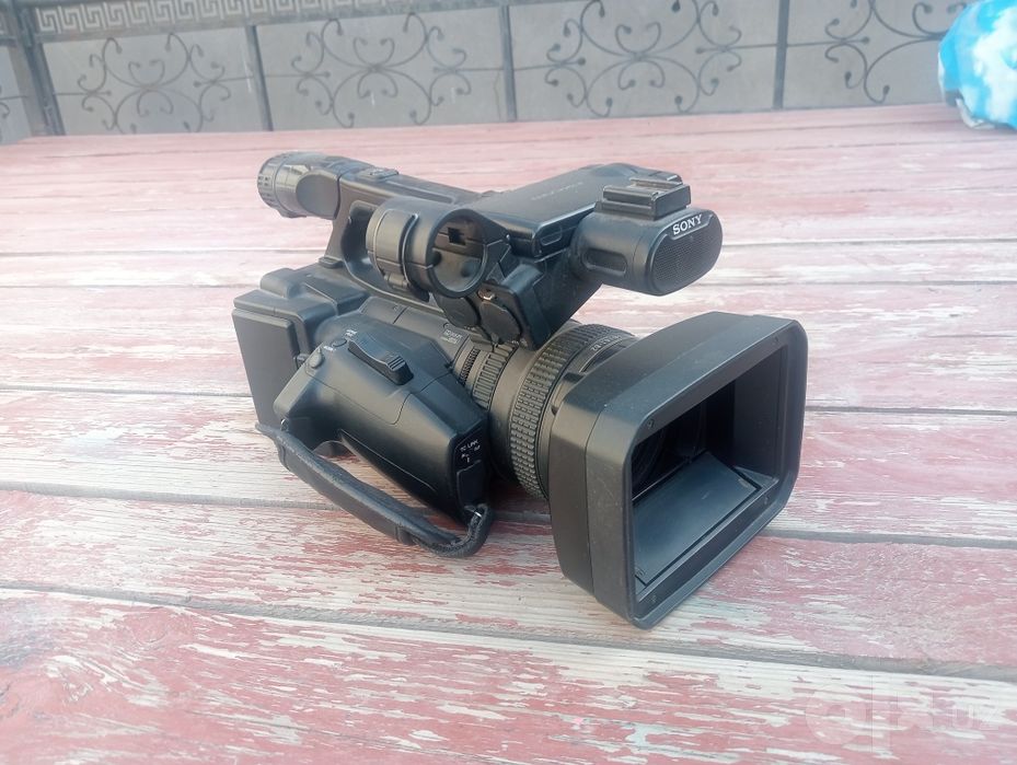 Sony NX5 video kamera sotiladi