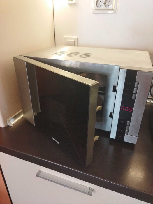 Микровълнова фурна Gorenje GMO-20 с вътрешна част на брава за подмяна