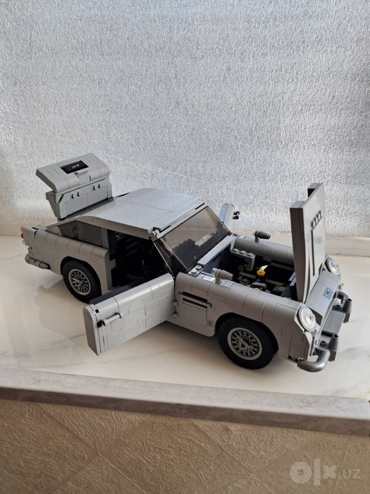 Lego creator aston martin