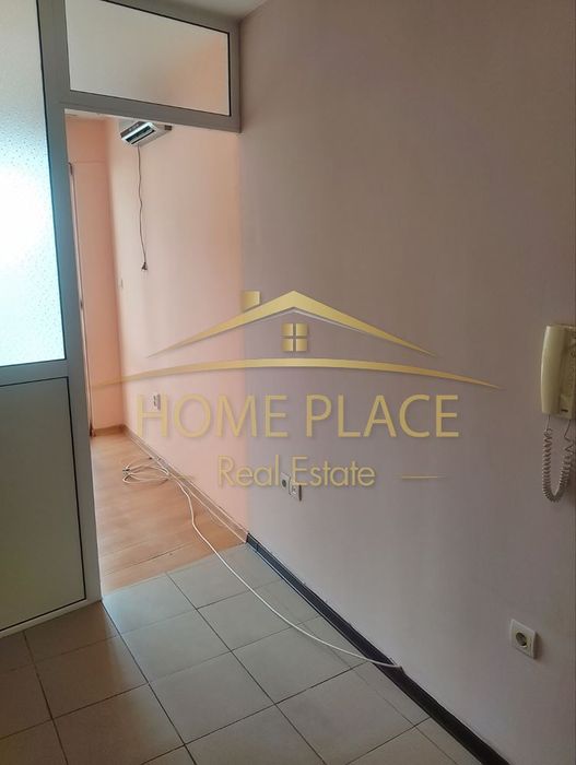 Дава се под наем Едностаен апартамент в Варна, Център - 25 кв.м за 178.5 € - Снимка #2