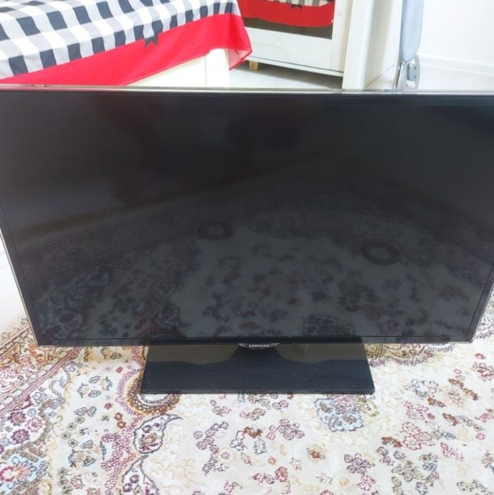 Tv smart samsung diagonala 94