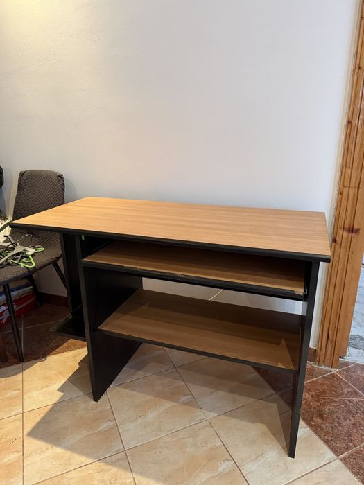 Vand birou folosit 100 lei