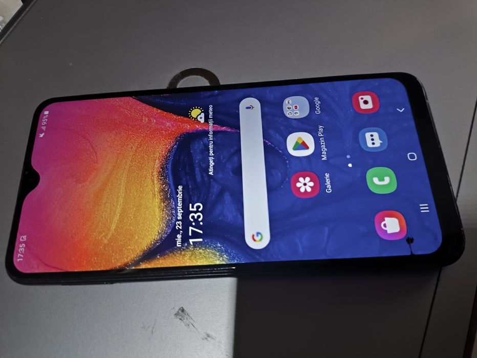 Vând Samsung A10.Rog citire anunt.Pret fix.Fara schimburi.Valabil până la ștergere.