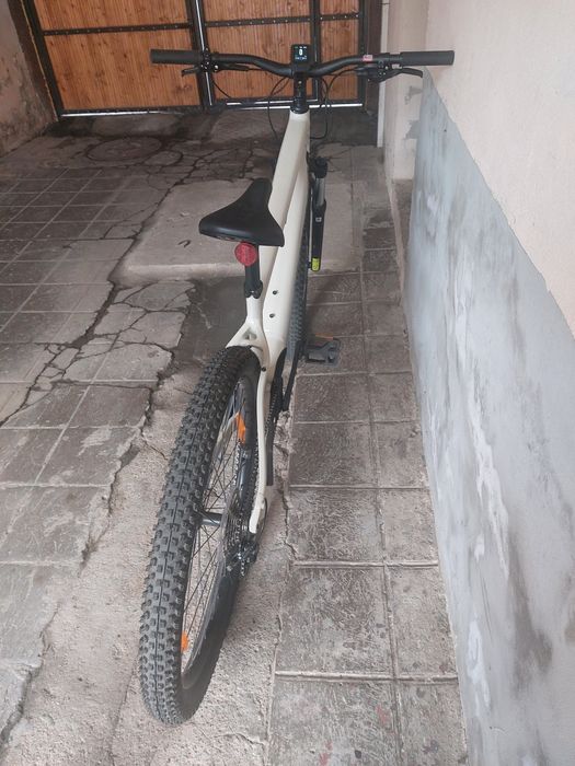 Vând bicicleta cu motor