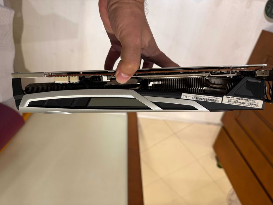 Sapphire NITRO+ AMD Radeon RX 6800 XT 16GB (Фабрично ускорена, Топ охлаждане, Перфектно състояние)