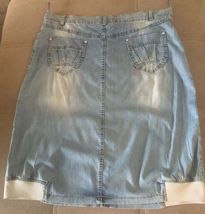 Продам юбку джинсовую .