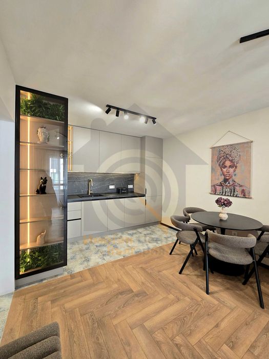 Двустаен апартамент в ж.к. Дружба 2