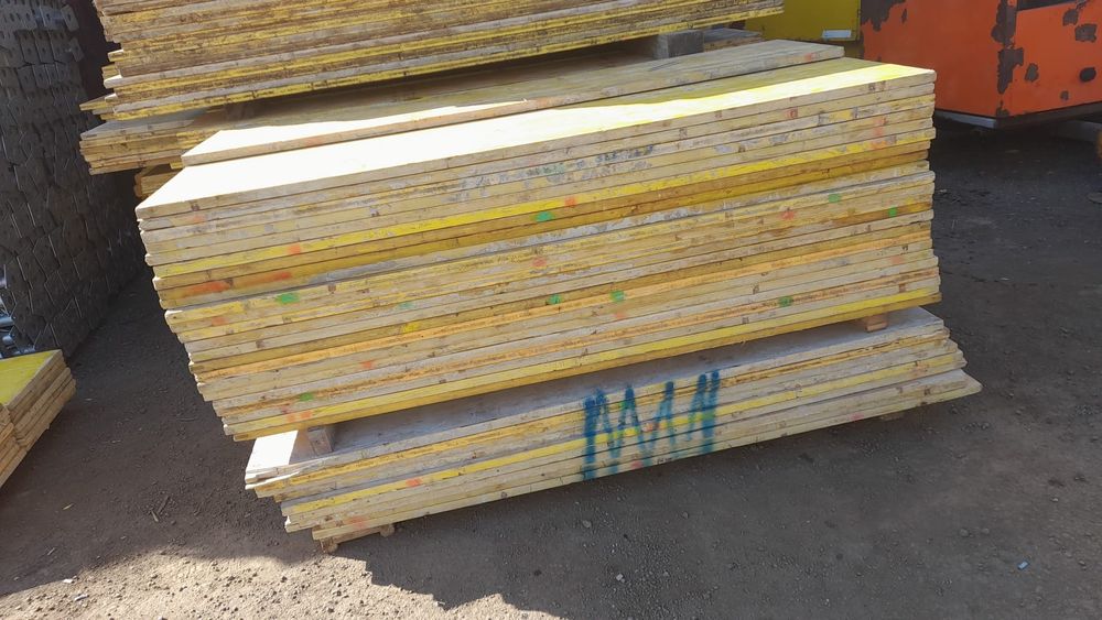 Schele noi și uzate diferite cantitati.cofrag doka uzat