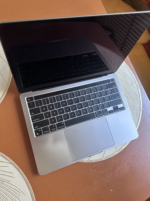 MacBook pro 13 m2 чип 2022