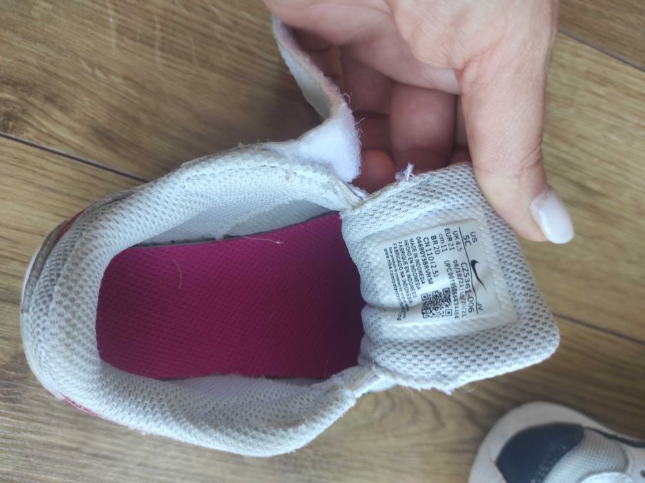 Nike бебешки маратонки 21 номер