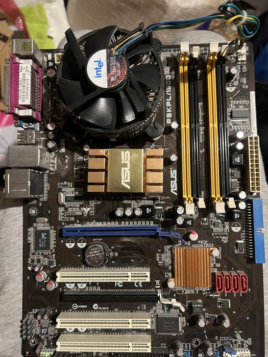 Комплект дънна платка и процесор ASUS P5KPL/1600 + Intel Pentium E5700