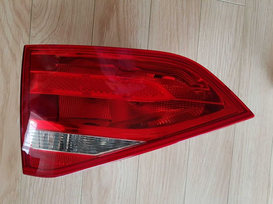 Stop stanga capota spate Audi A4 B8 8K5945093D