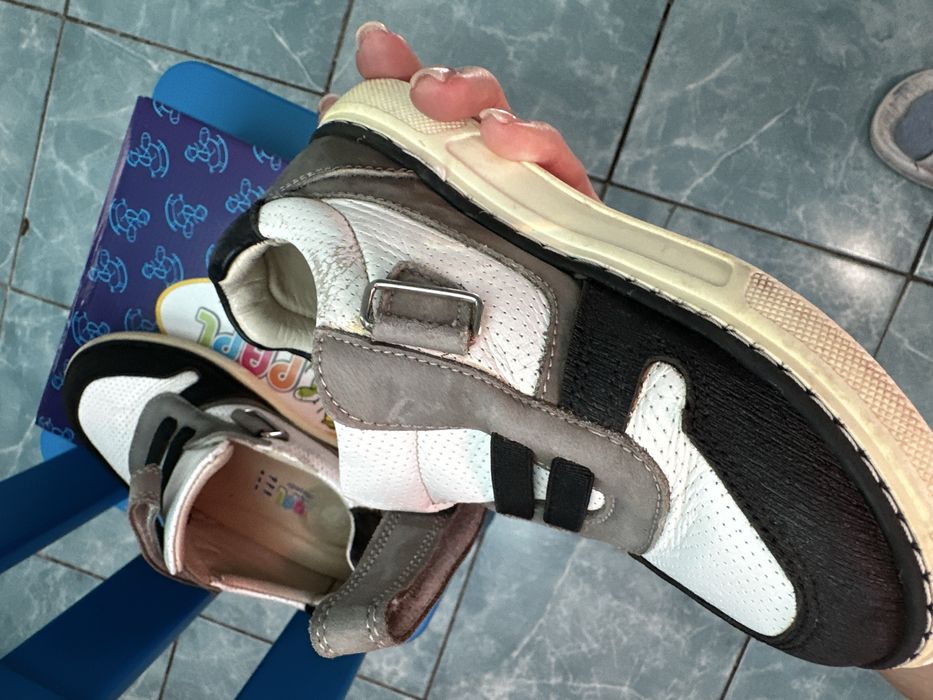 десткие кроссовки