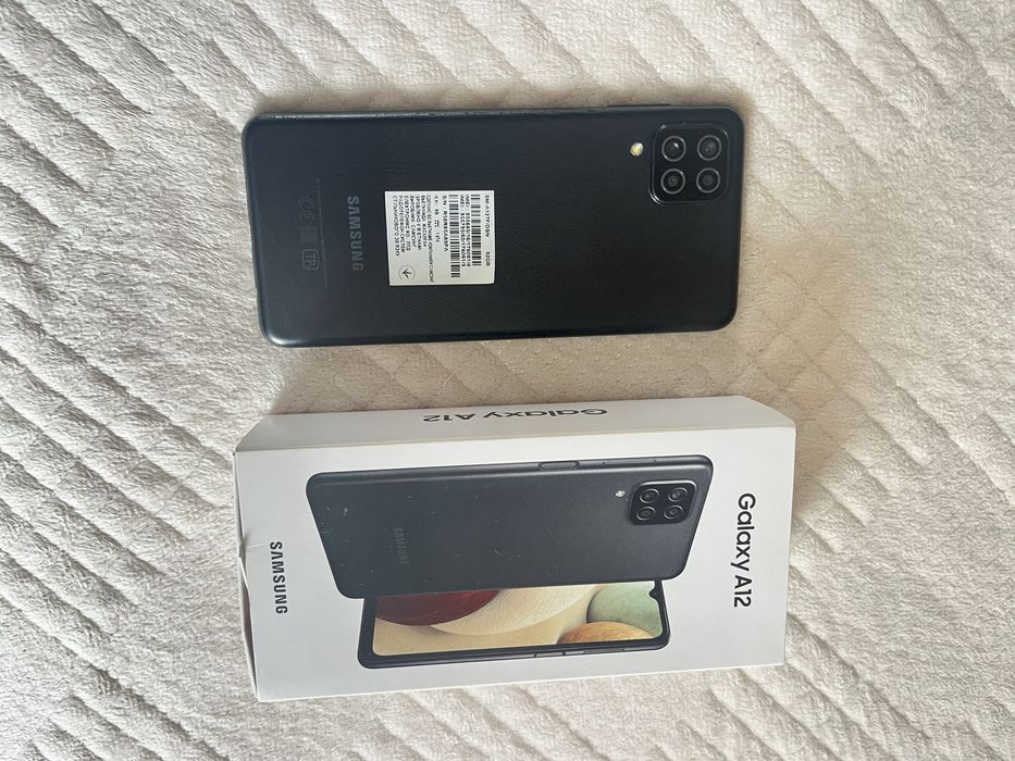 Продам смартфон самсунг А12