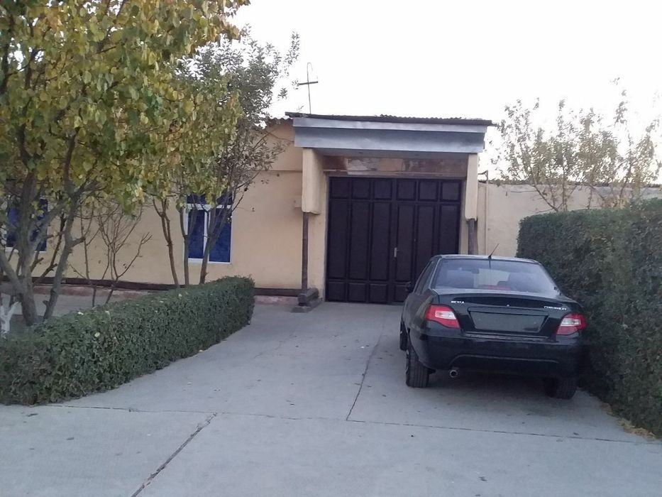 srochna xovli sotiladi 8 sötih hamma sharoiti yaxshi svet suv gaz bor