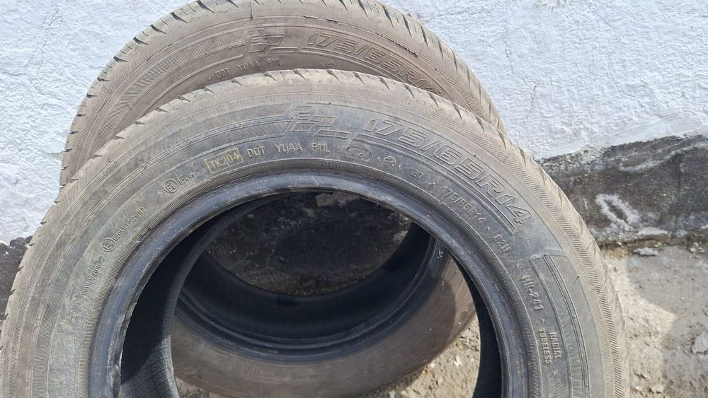 Продам комплект шин