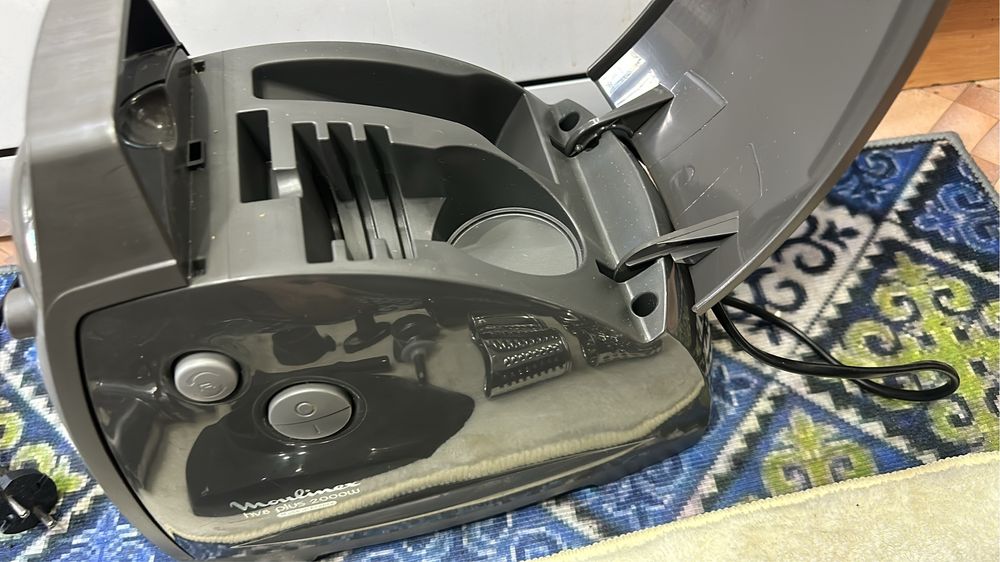 Продам Мясорубку moulinex