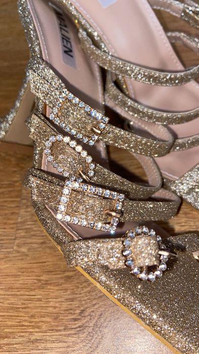 Дамски обувки 36-37 номер на безценица