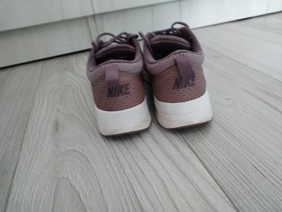 Adidasi Nike dama