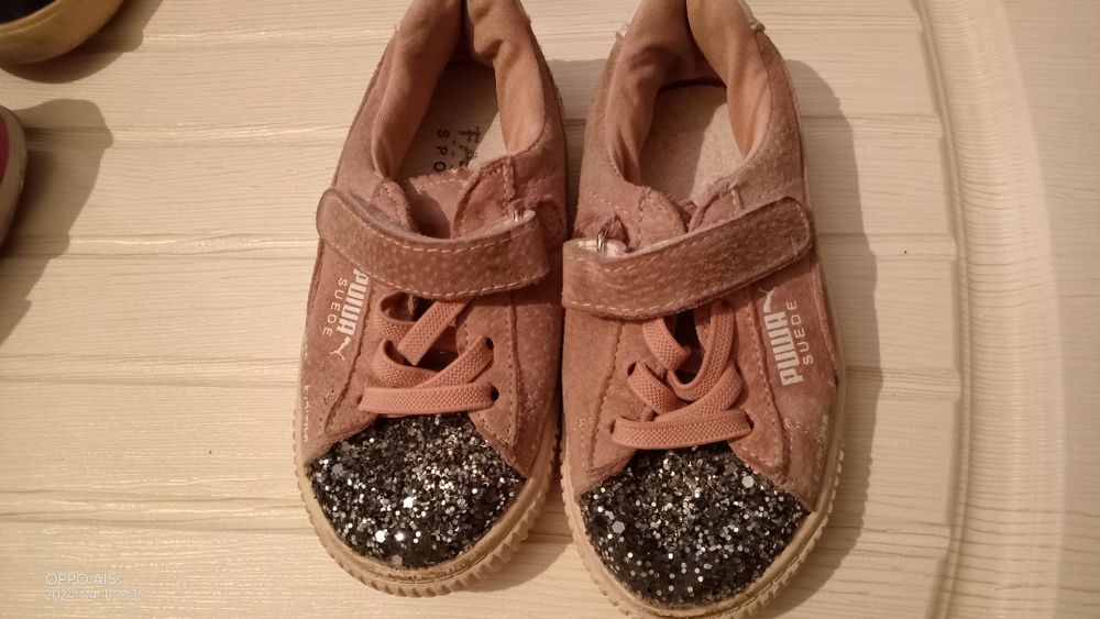 Отдам даром детскую обувь