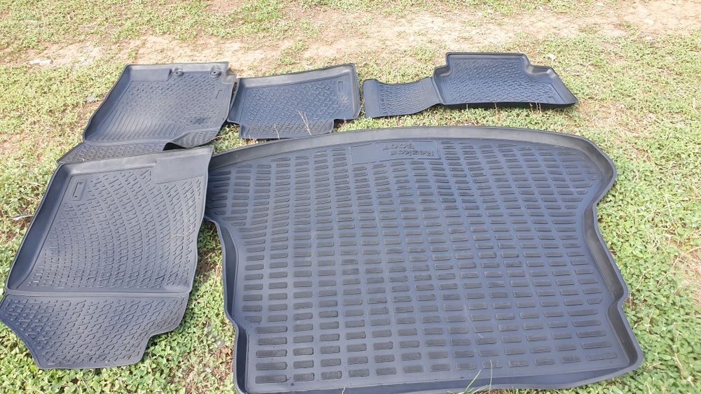 Резиновые коврики на KIA Rio