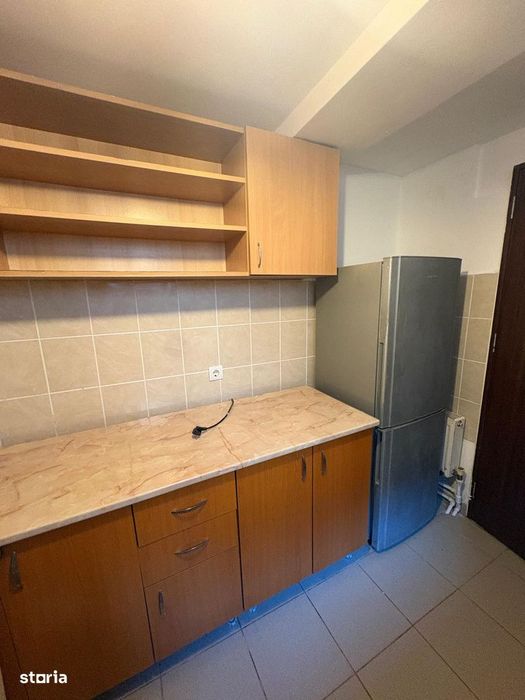 2 cam 35 mp zona copou 4 min de univ cuza mob si util complet 300 eur