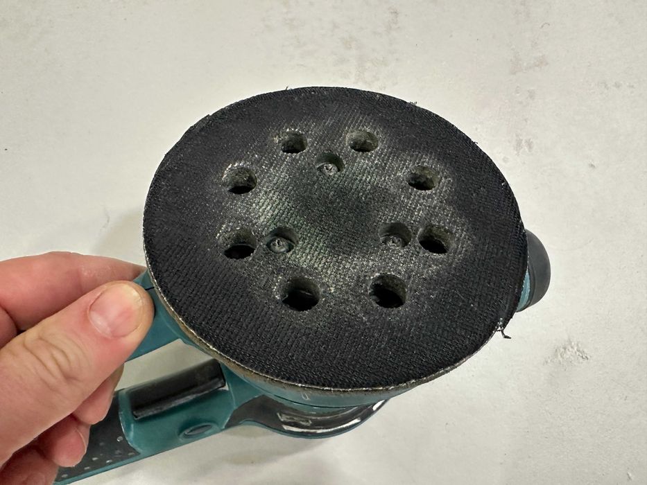 Slefuitor cu excentric Makita BO5041 125mm 300W - profesional, cu cutie de praf