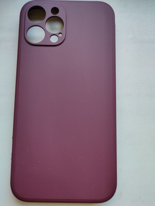 Чехлы на iPhone 12 Pro Max