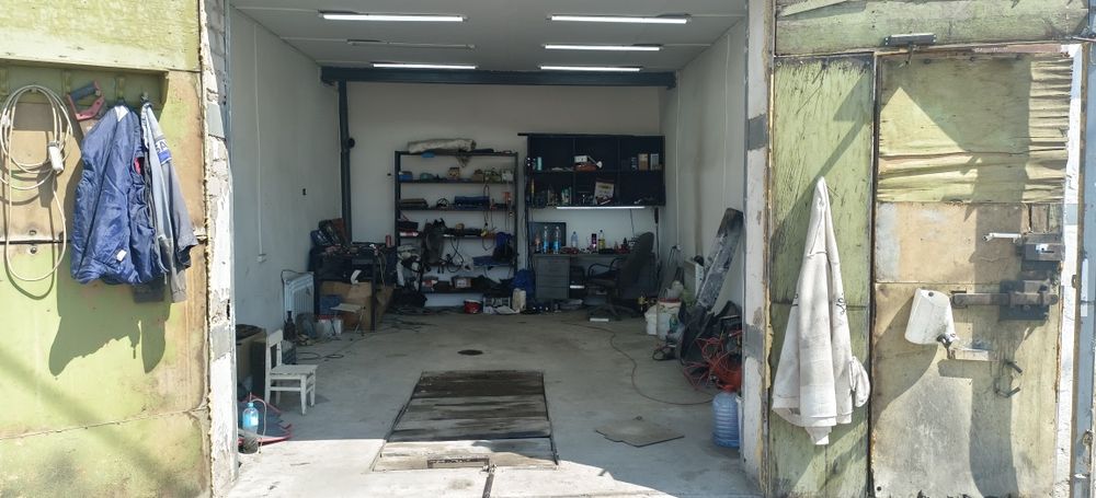 Продам гараж Лесоторговые