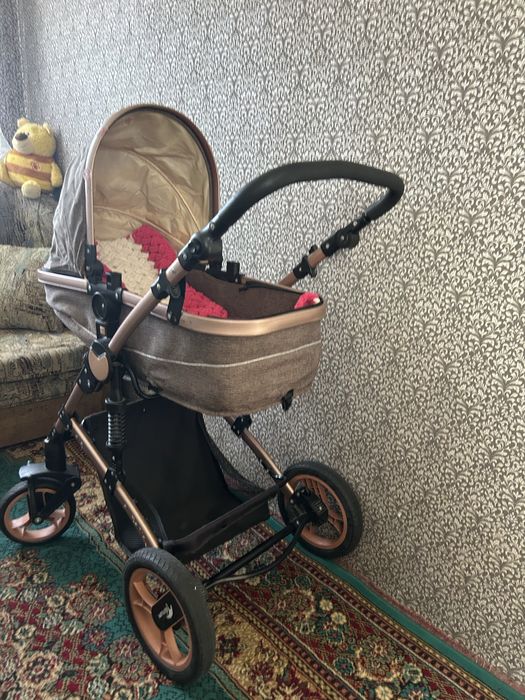 Коляска срочно продам