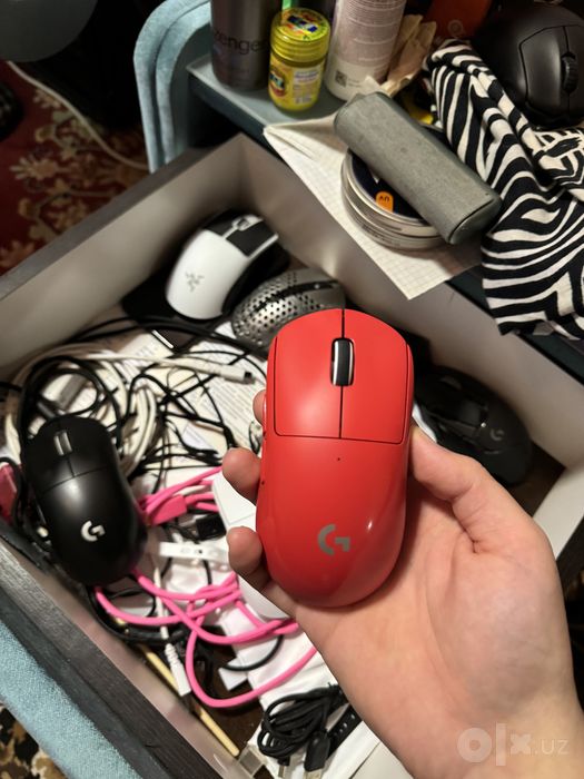 Logitech g pro superlight red