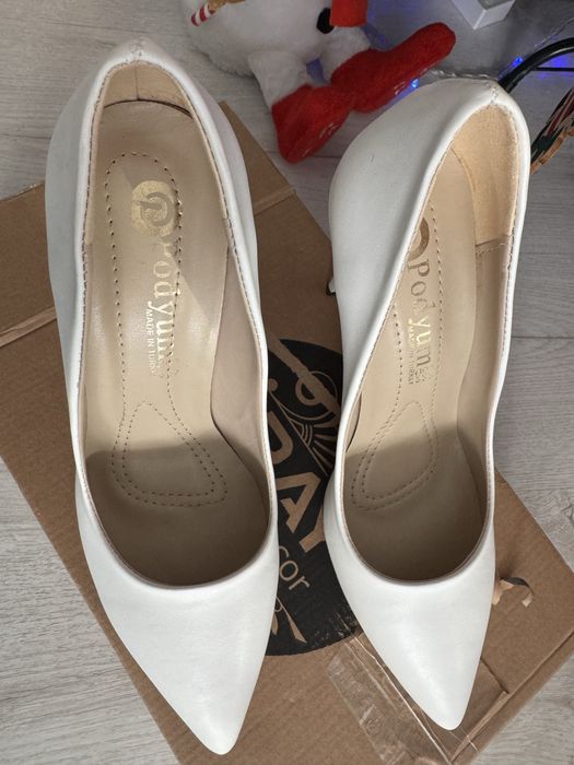 Нови Дамски обувки 39 номер