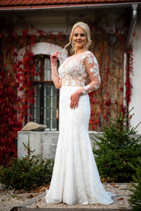 Vand rochie mireasa tip sirena